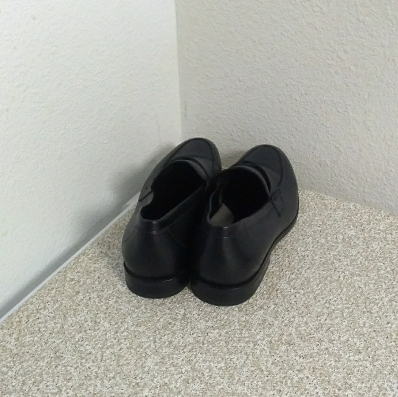 206 Collective Black Leather Shoes. - Picture 2 of 5